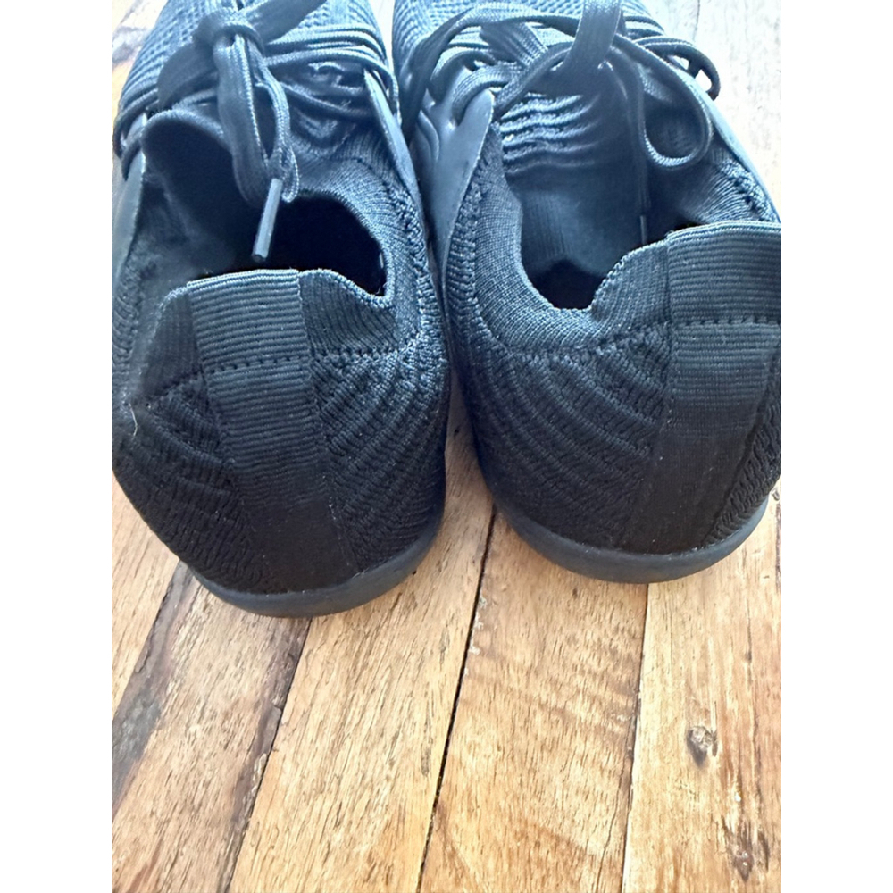 Women's Black barefoot Knit Lace-Up Sneakers - Picture 2 of 8